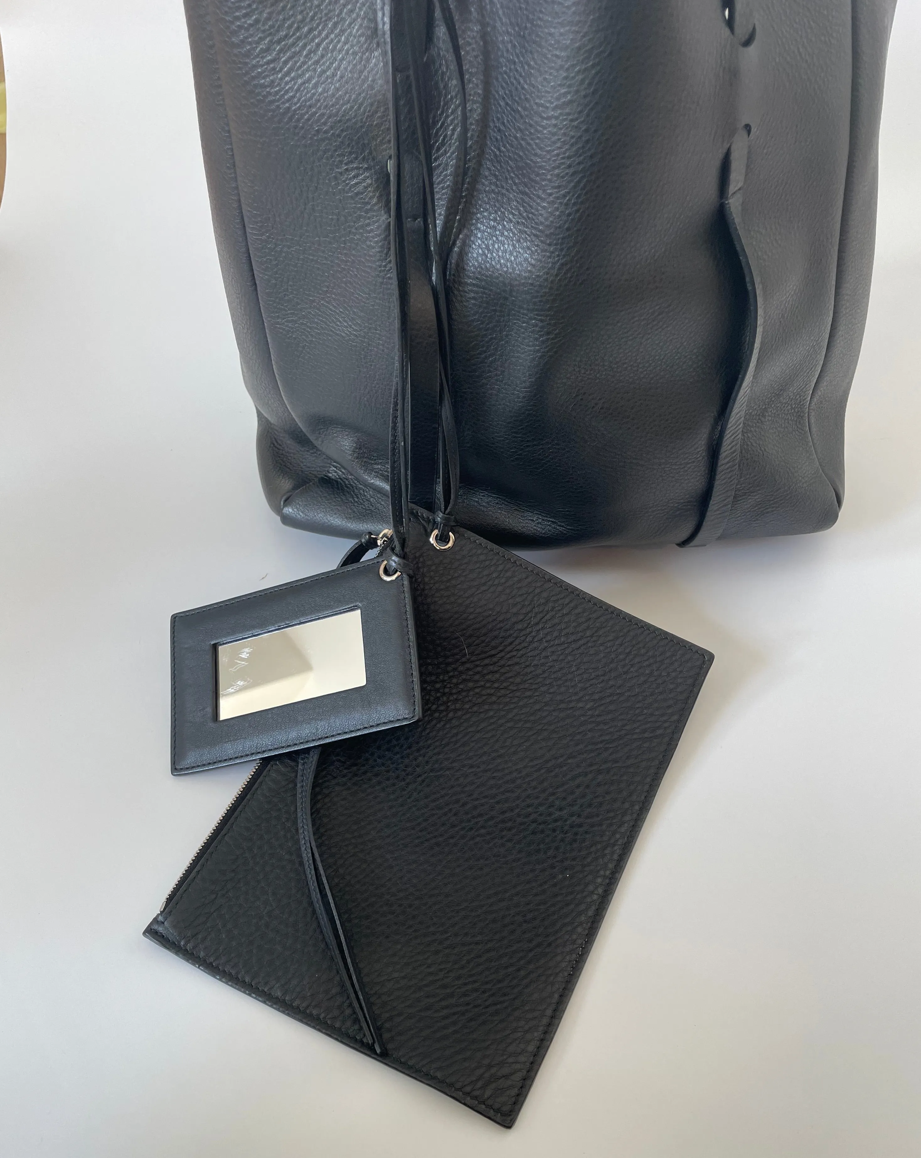 BALENCIAGA | EVERYDAY SMALL TOTE | BLACK