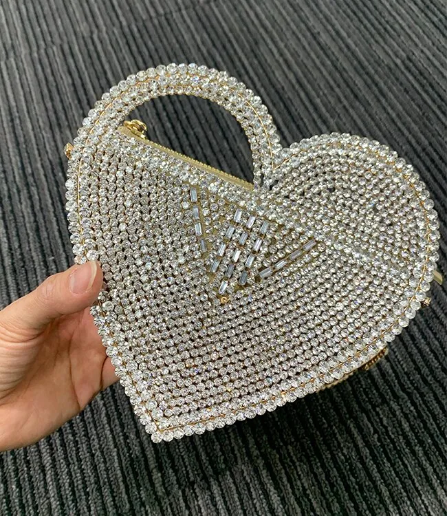 Luxury Heart Shaped Diamond Evening Clutch Bag Women Purses and Handbags Designer Hollow Out Metal Shoulder Chain Bag