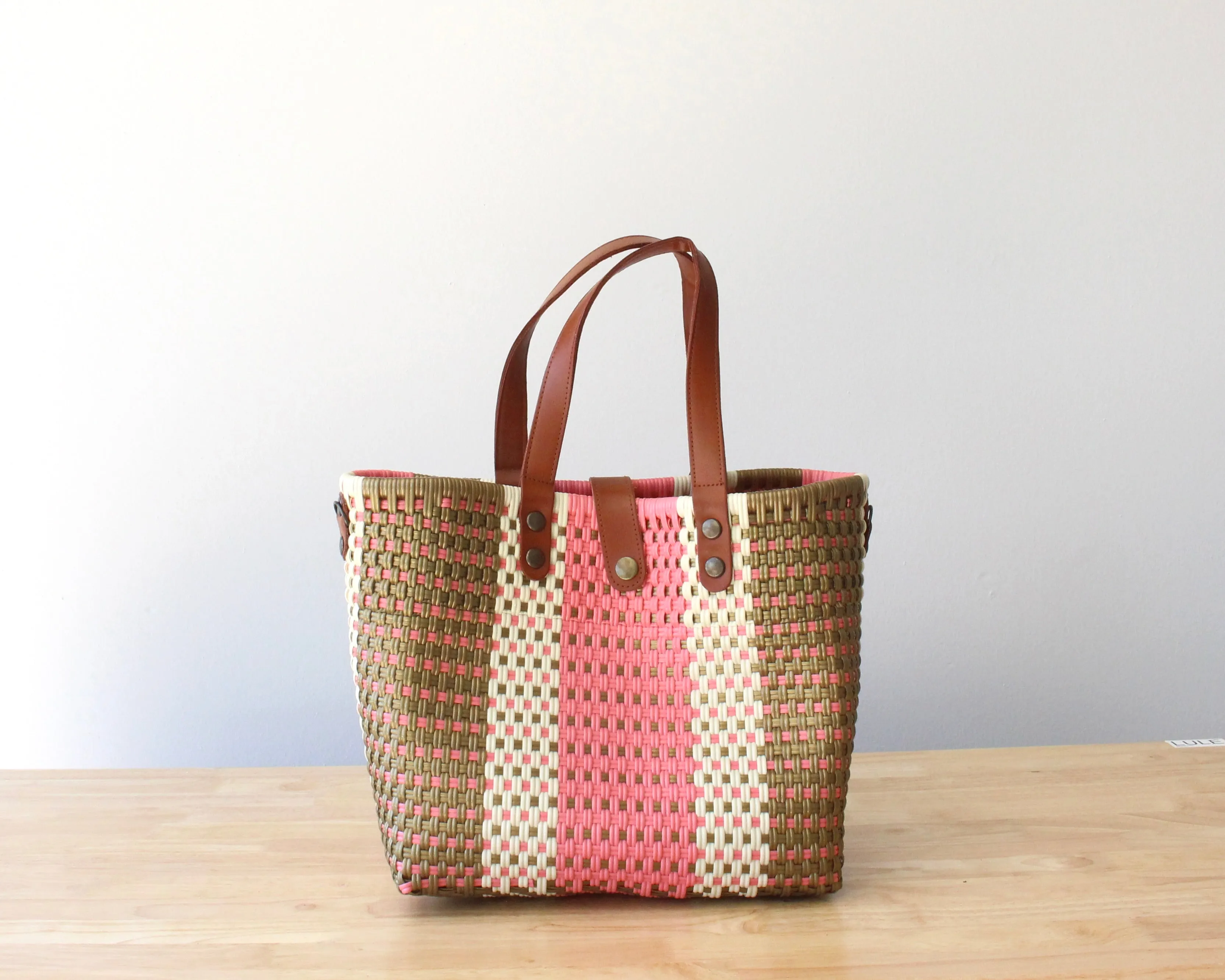 Pink & Gold Handwoven Purse by MexiMexi