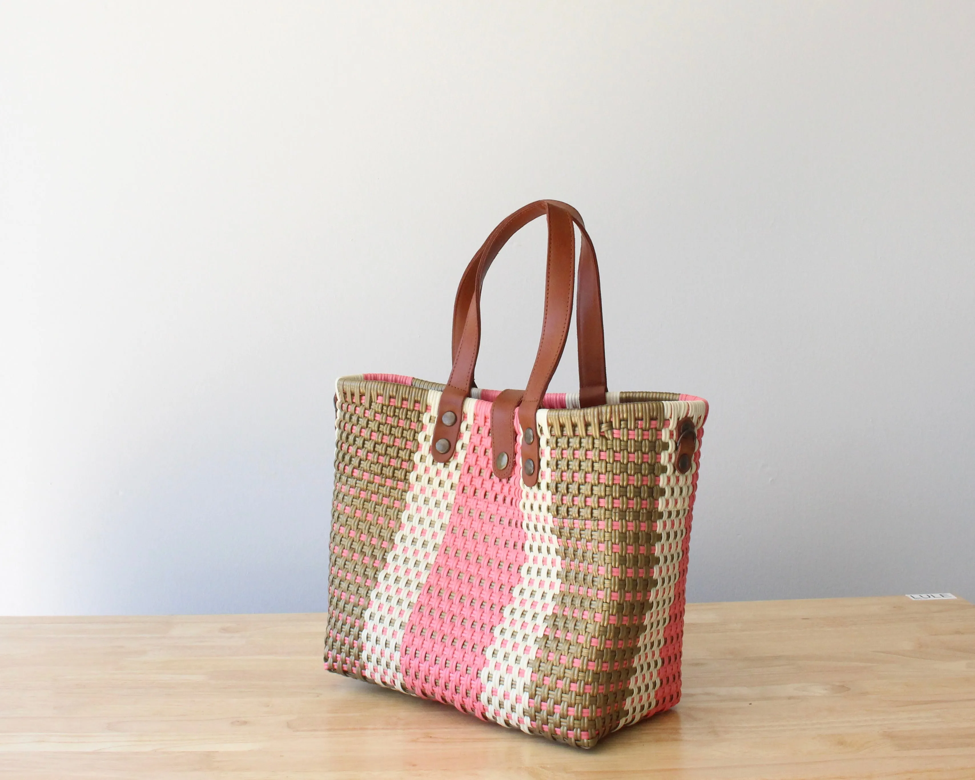 Pink & Gold Handwoven Purse by MexiMexi