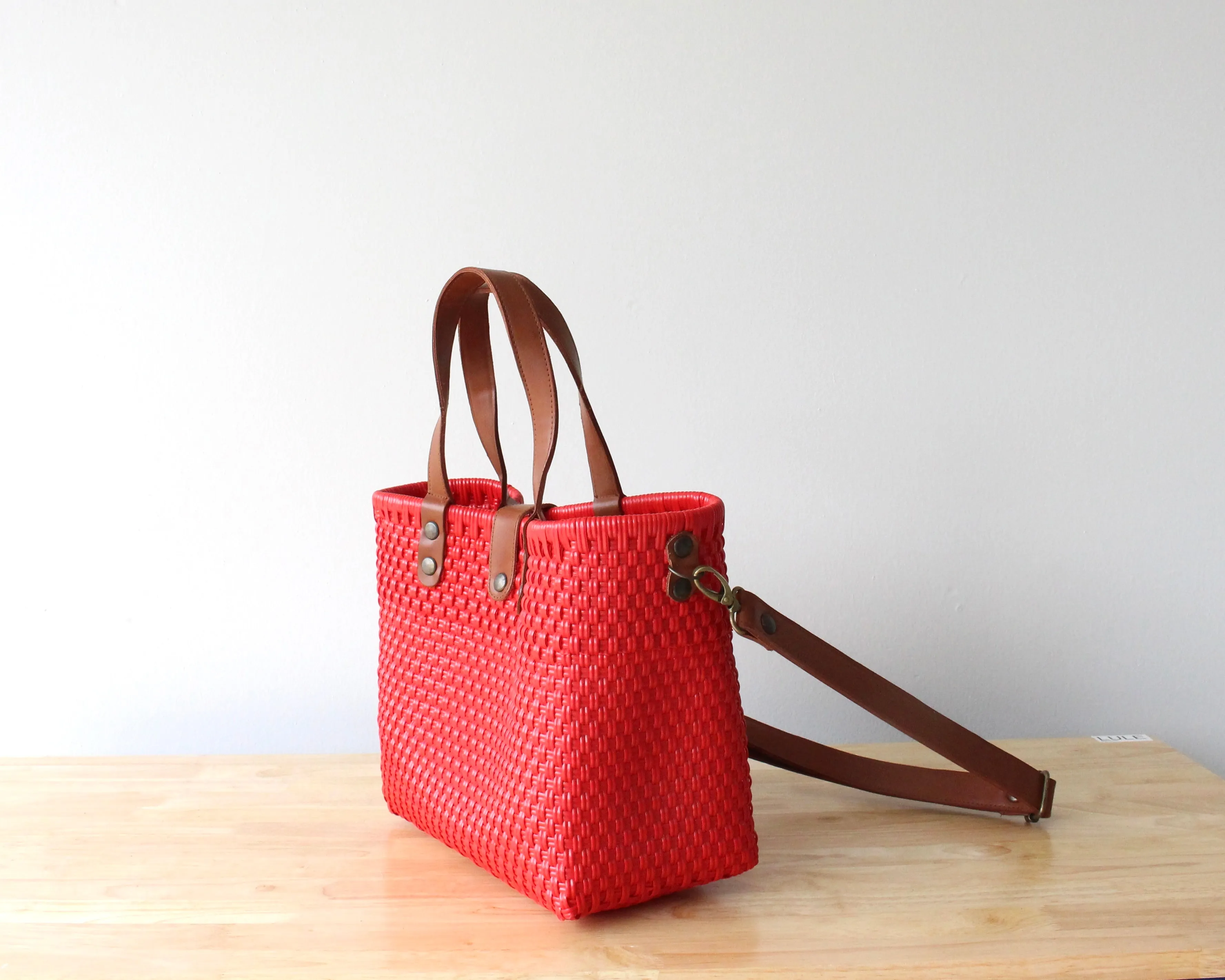 Red Handwoven Purse by MexiMexi