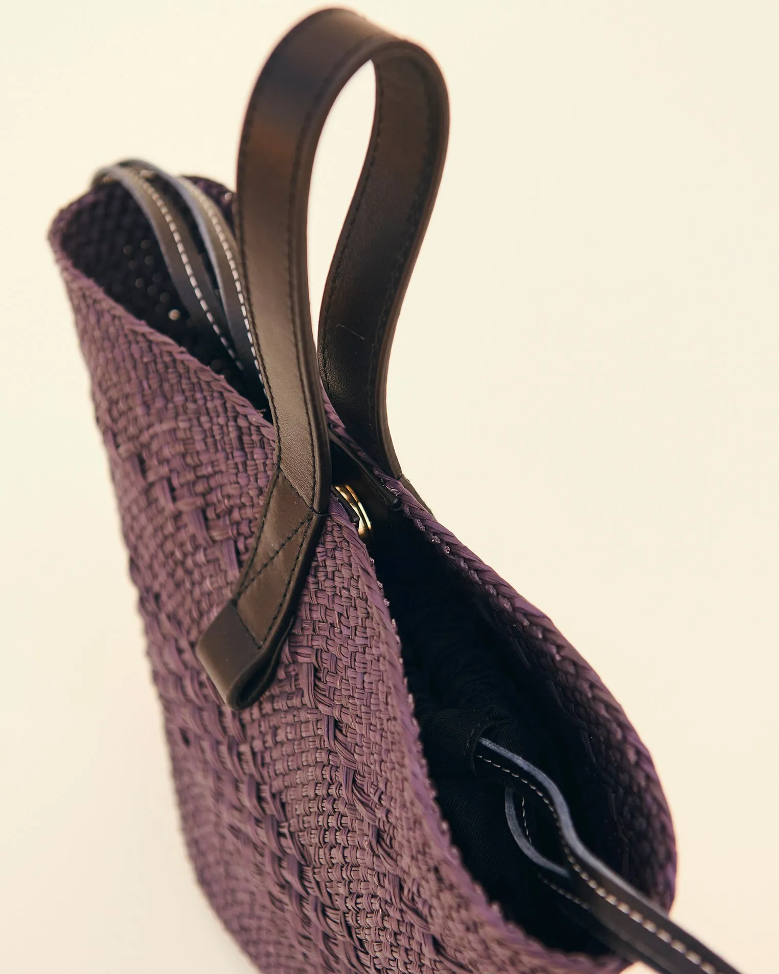 SMALL WOVEN BASKET - DEEP PURPLE
